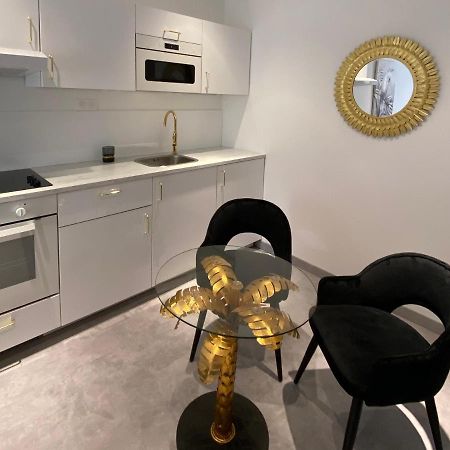 Le Nid Du Faubourg Apartment Beaune  Bagian luar foto