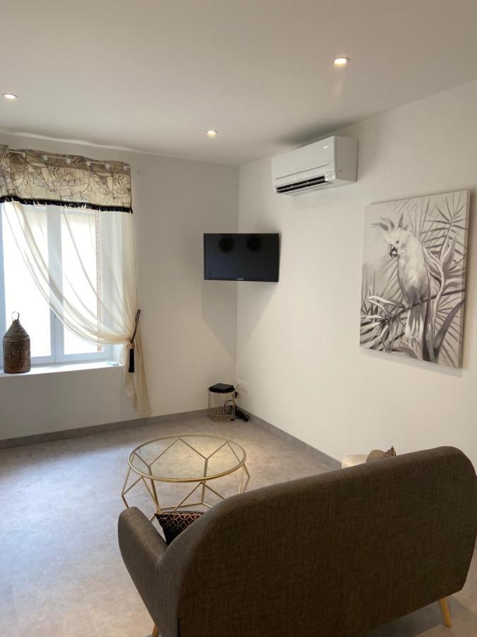 Le Nid Du Faubourg Apartment Beaune  Bagian luar foto